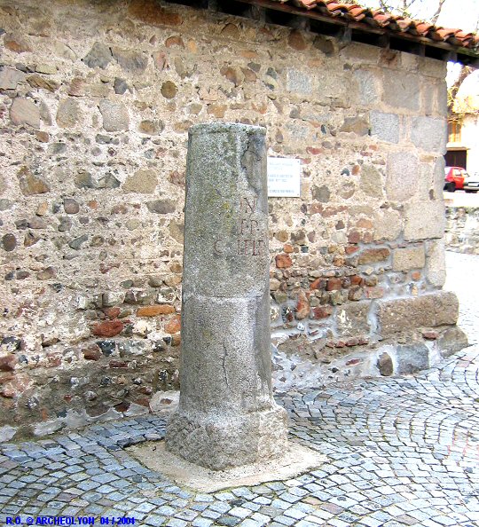 42pomm032568.JPG